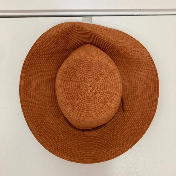 Main Character hat - Picture 2 of 5